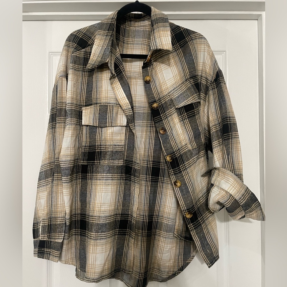 Plaid flannel button-down